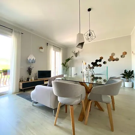 Leono' Апартаменты *